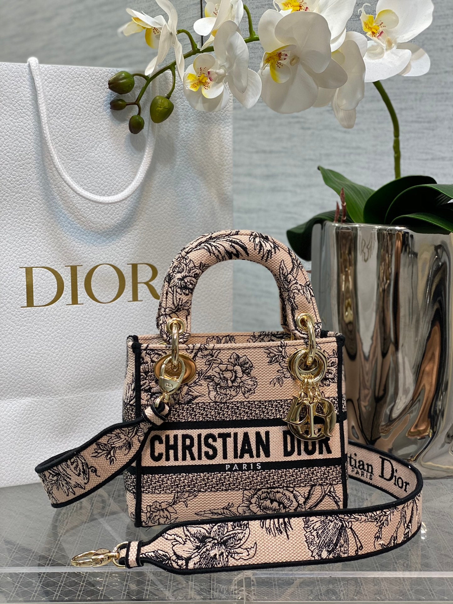 Dior