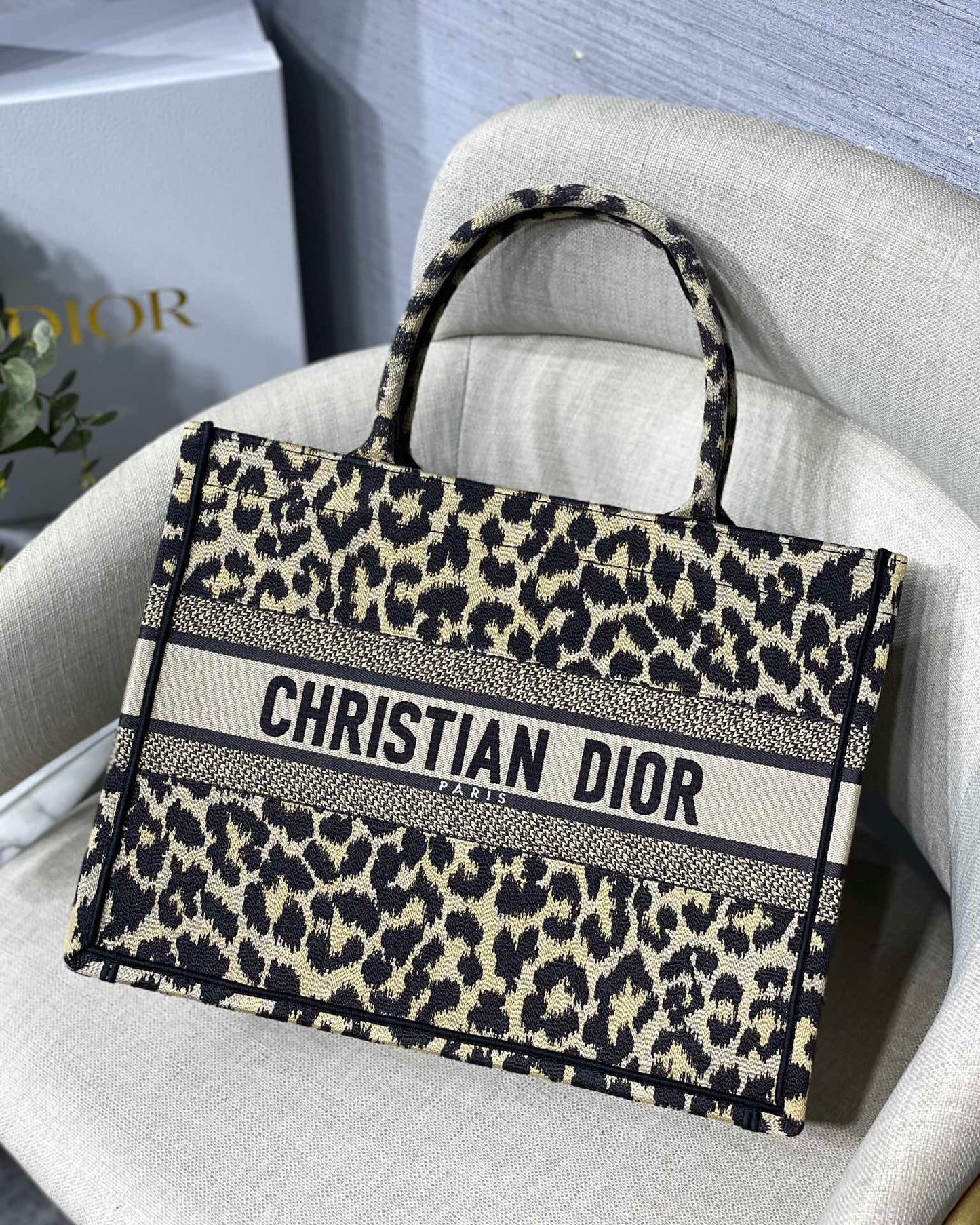 Dior